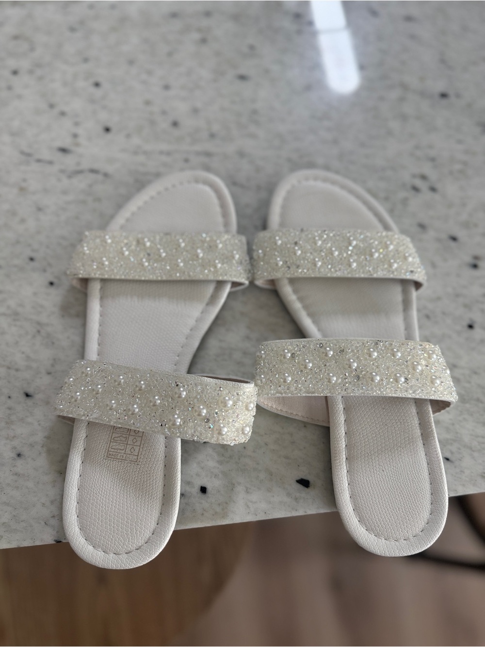 Women’s Sparkle Slide Sandals in Ivory